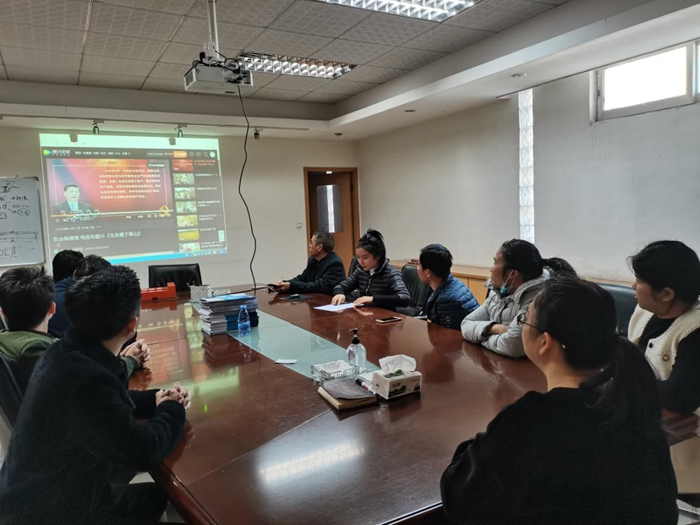 開(kāi)展消防演練，提高全員應(yīng)急能力